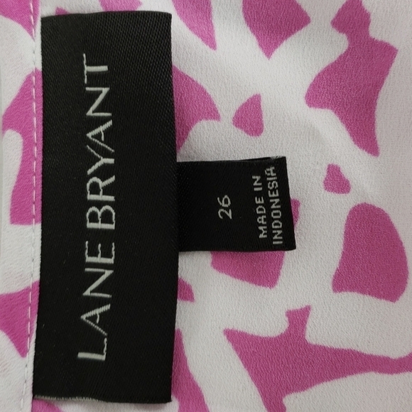 LANE Bryant Pink & White Flutter Short Sleeve Polyester Top Scoop Neck 26 EUC - Picture 6 of 11